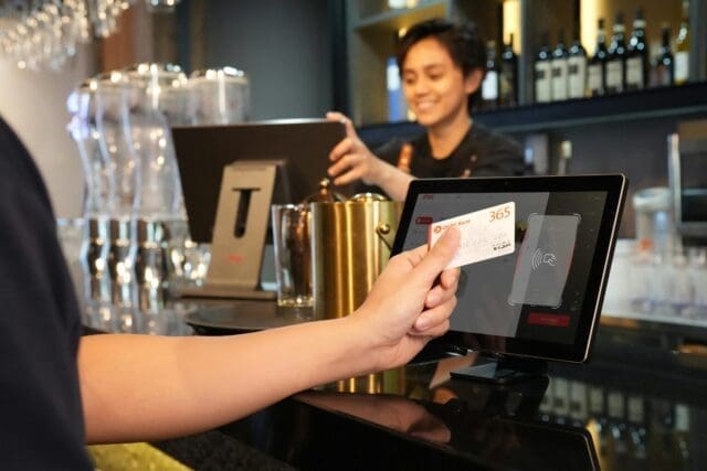 Seamless Checkout Experiences: Integrating QuickBooks with POS Systems for In-Person Payments